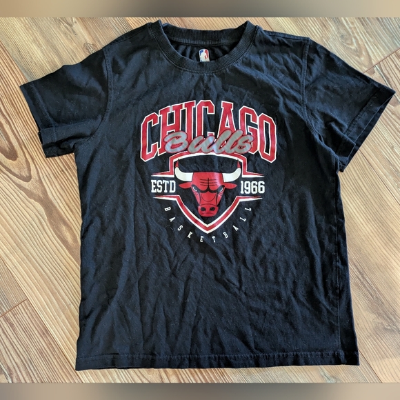 Chicago Bulls NBA Basketball Black Short Sleeve Cotton T-Shirt Youth Boys 14-16 - Picture 1 of 5